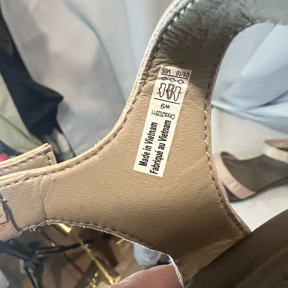 CROCS Tan and Black Wedge Sandals